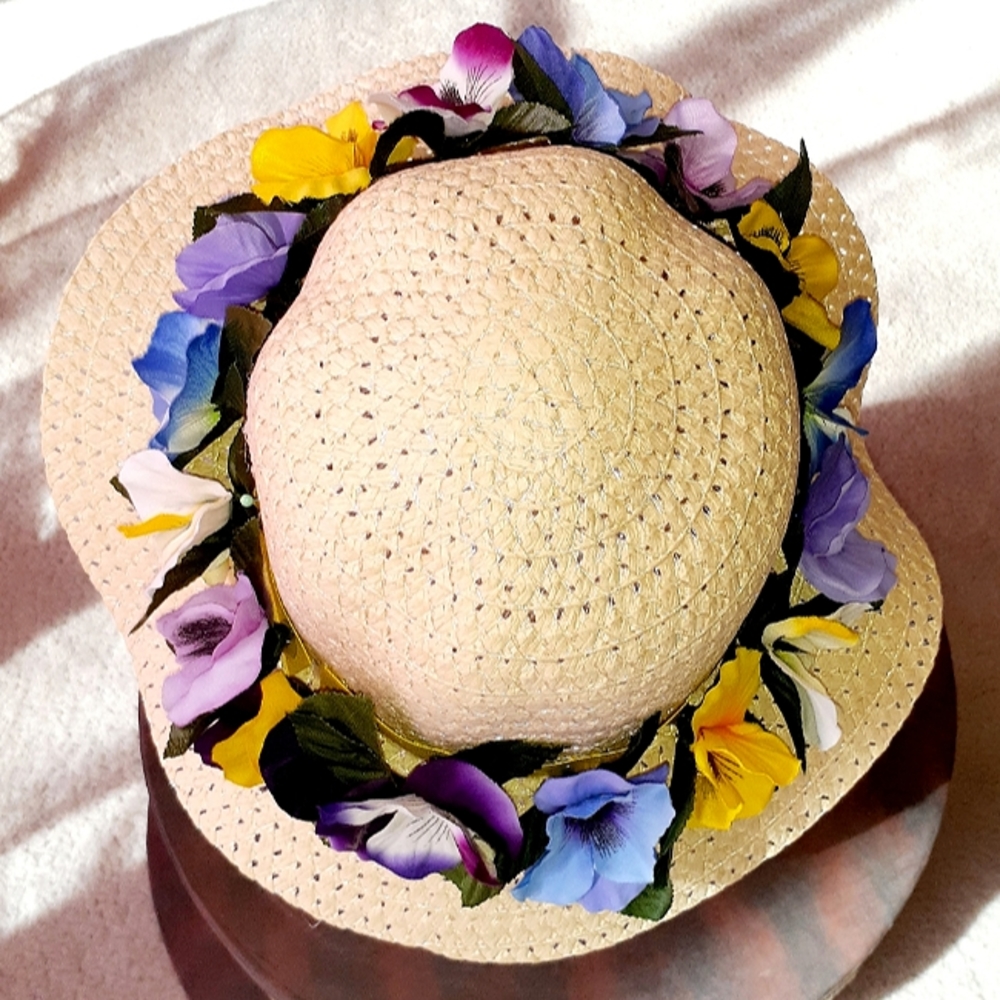 GROOVY GLAM Flower Power Beige Wide Brim Straw Hat with Silk Pansies - Picture 8 of 10